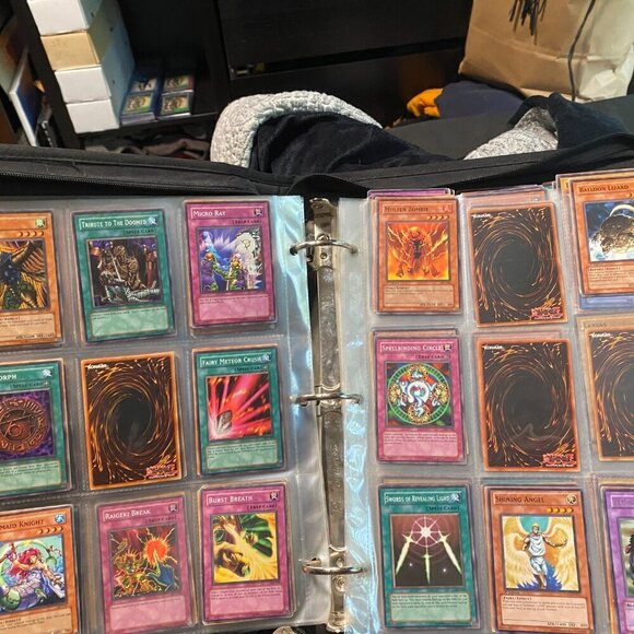 Lot of Vintage 1996 YuGiOh Trading Cards YUGIOH Binder 300+ Cards - Picture 11 of 16